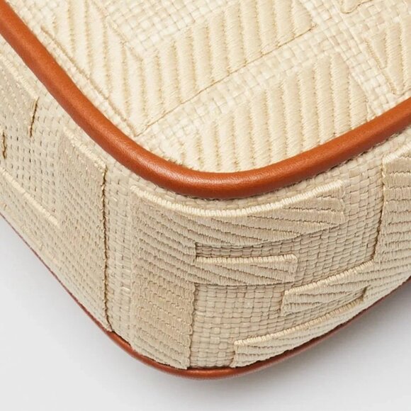 Fendi Beige/Brown FF Cotton Canvas Medium Baguette Bag - 8BR600 - Picture 4 of 12